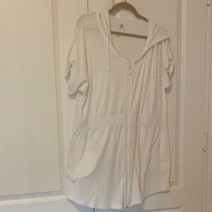 White Hooded Zip-Up short sleeve